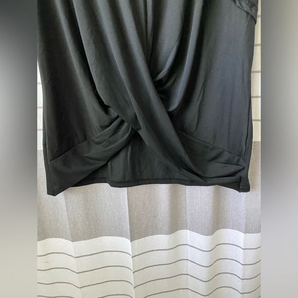 Black Top - Picture 5 of 6